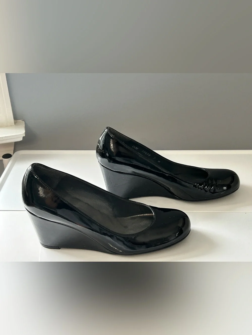 Stuart Weitzman Black Patent Leather Round Toe Wedge Pumps Heels Women's Size 7